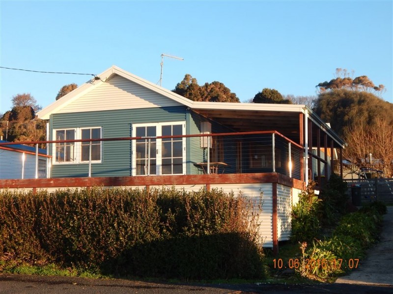 152 Main Road, Penguin TAS 7316