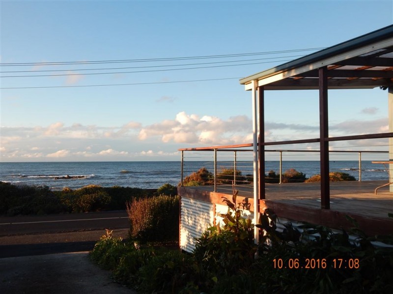 152 Main Road, Penguin TAS 7316