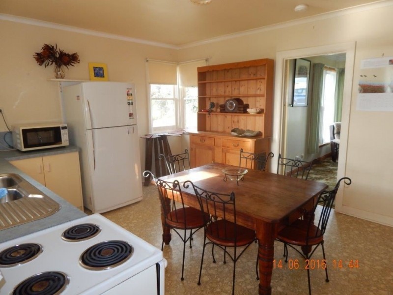 72 Pine Road, Penguin TAS 7316
