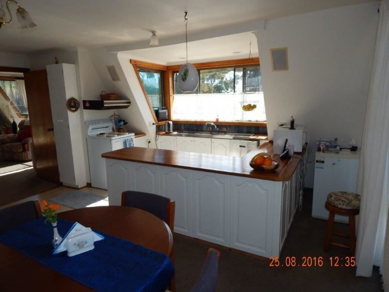 42 Ironcliffe Road, Penguin TAS 7316