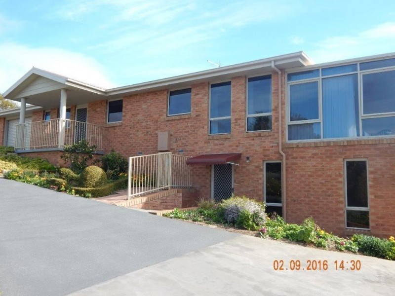 5 Long Street, Penguin TAS 7316