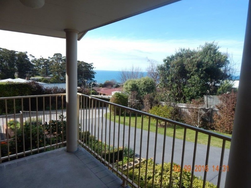 5 Long Street, Penguin TAS 7316