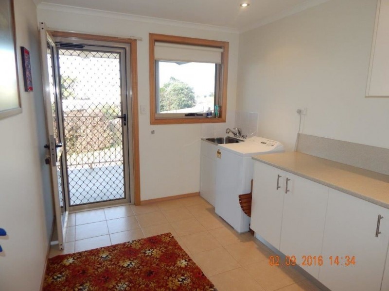 5 Long Street, Penguin TAS 7316