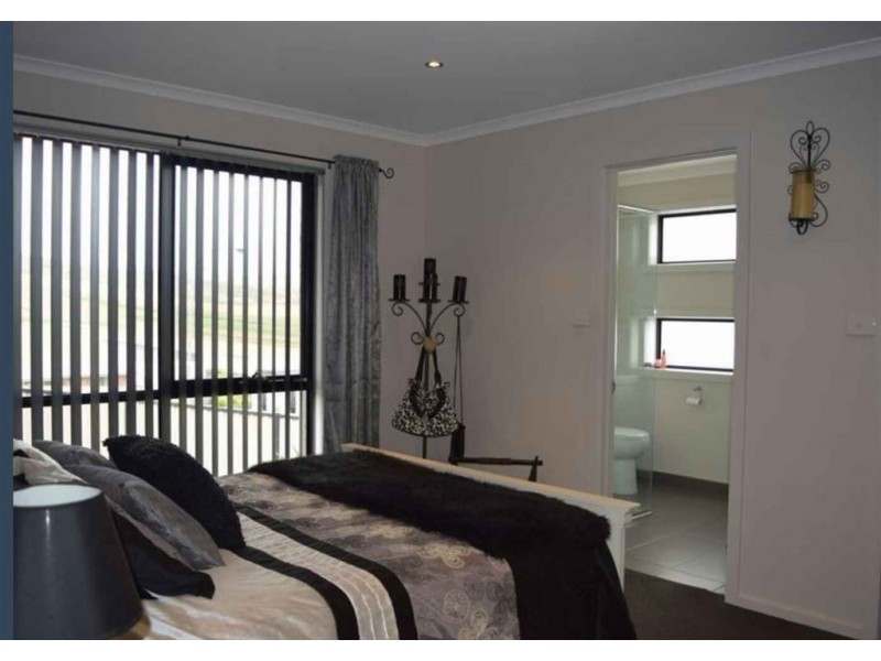 1/25 Platinum Drive, Park Grove TAS 7320