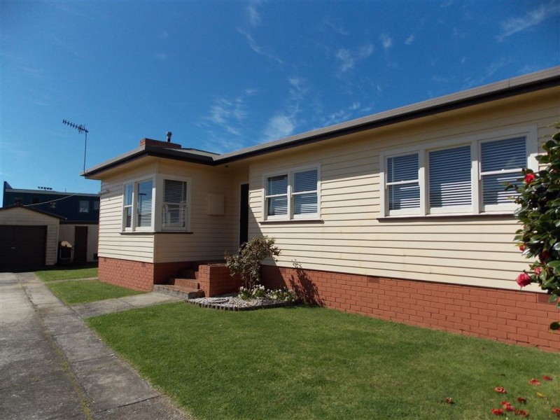 1 Elizabeth Street, Penguin TAS 7316