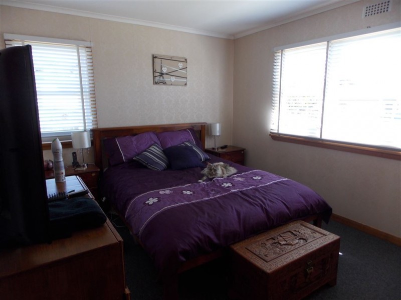 1 Elizabeth Street, Penguin TAS 7316
