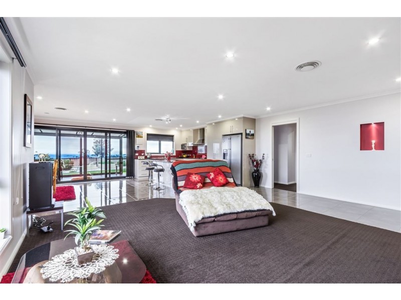 35 Bowman Drive, Penguin TAS 7316