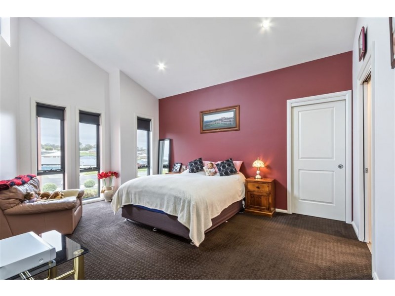 35 Bowman Drive, Penguin TAS 7316