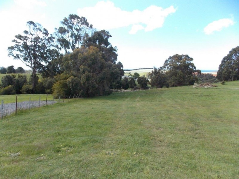 69 White Hills Road, Penguin TAS 7316