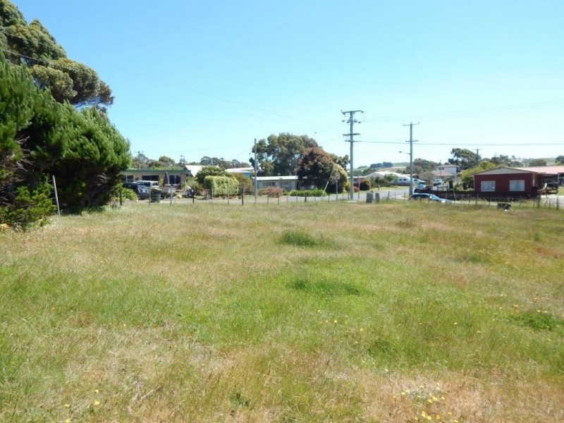 27 Pineleigh Street, Penguin TAS 7316