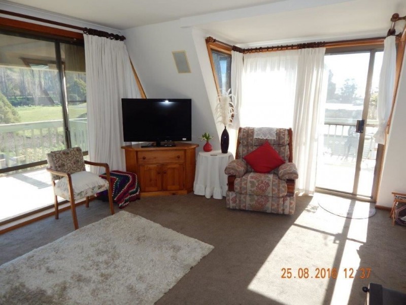 42 Ironcliffe Road, Penguin TAS 7316