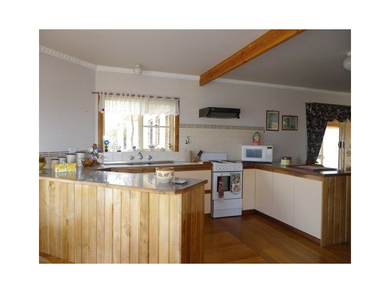 246 Main Road, Penguin TAS 7316
