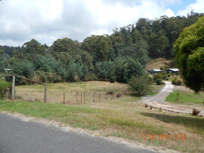 82 Dial Road, Penguin TAS 7316