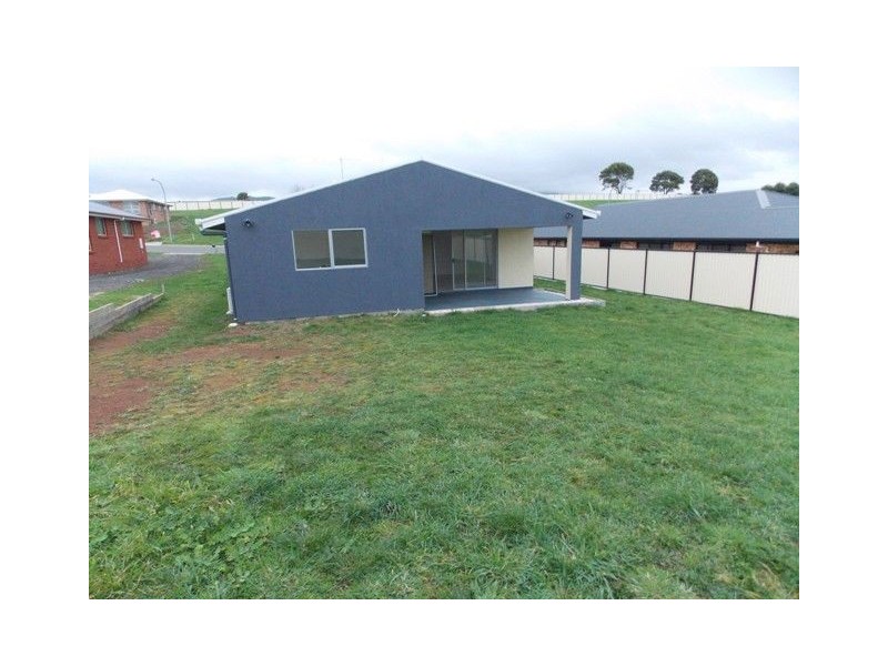 25 Hales Street, Penguin TAS 7316