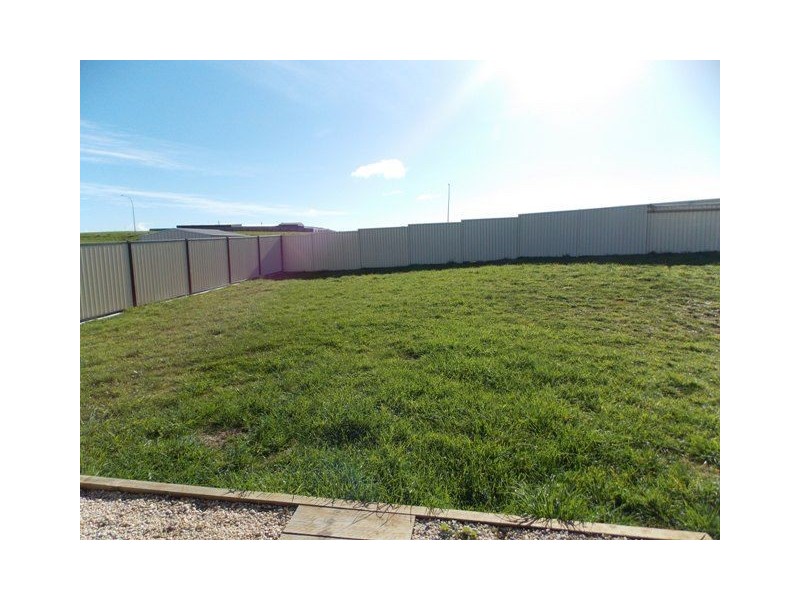 25 Hales Street, Penguin TAS 7316