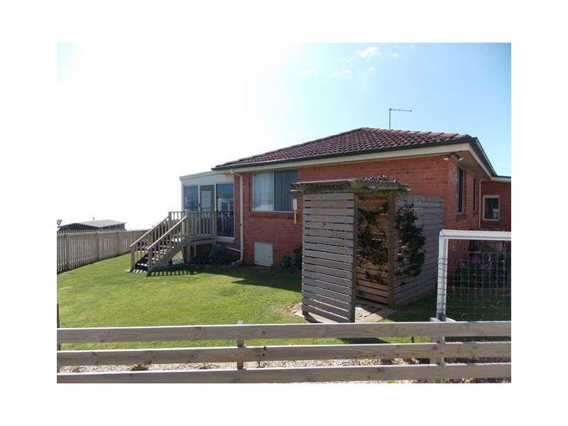 2 Hales Street, Penguin TAS 7316