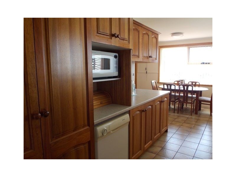 2 Hales Street, Penguin TAS 7316