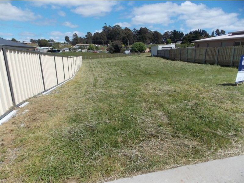 24 Berkshire Parade, Penguin TAS 7316