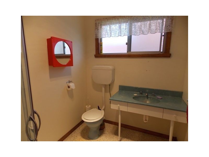 2 Hampson Street, Penguin TAS 7316