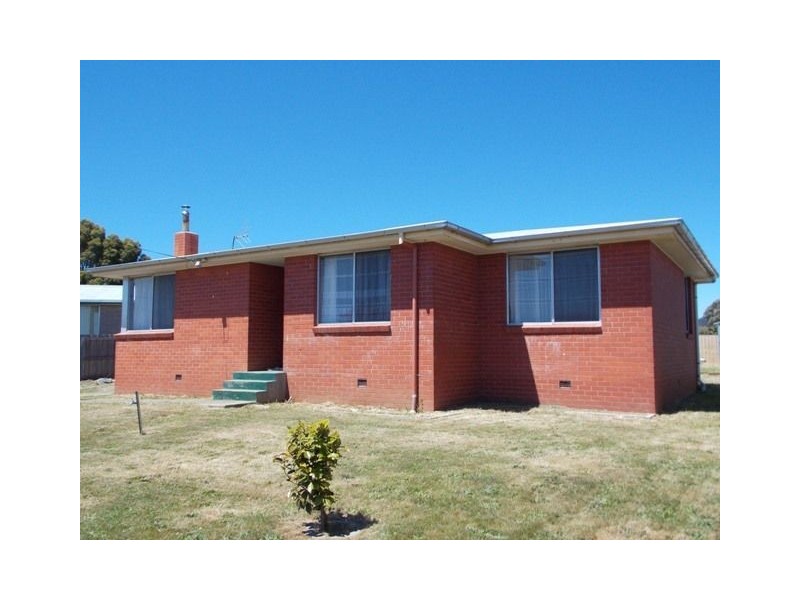 10 Ling Street, Penguin TAS 7316