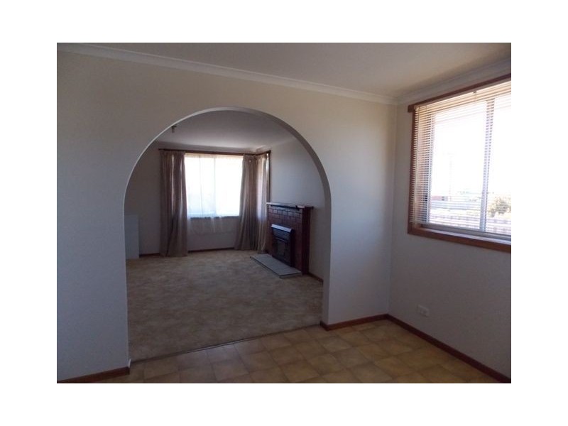 10 Ling Street, Penguin TAS 7316