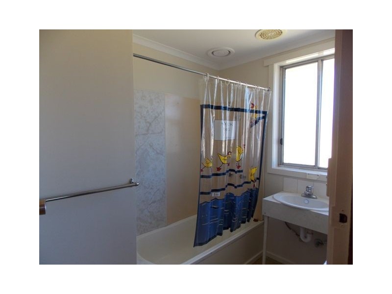 10 Ling Street, Penguin TAS 7316