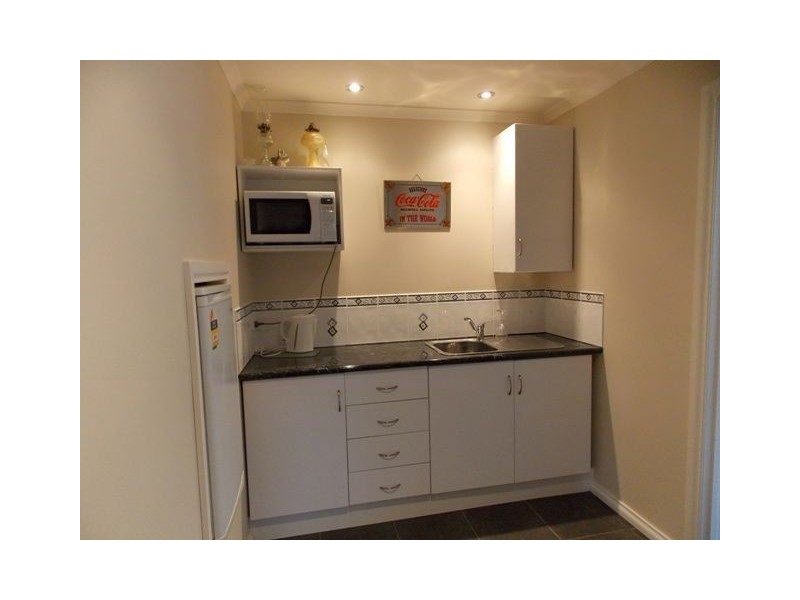11 Evelyn Street, Penguin TAS 7316