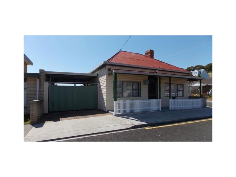 5 Dooley Street, Penguin TAS 7316