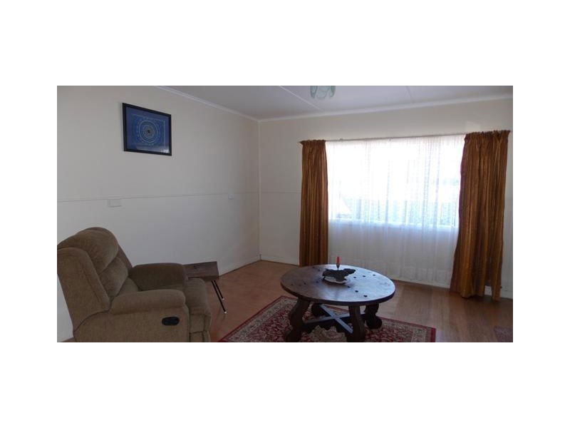 5 Dooley Street, Penguin TAS 7316