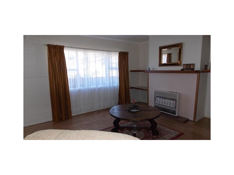 5 Dooley Street, Penguin TAS 7316