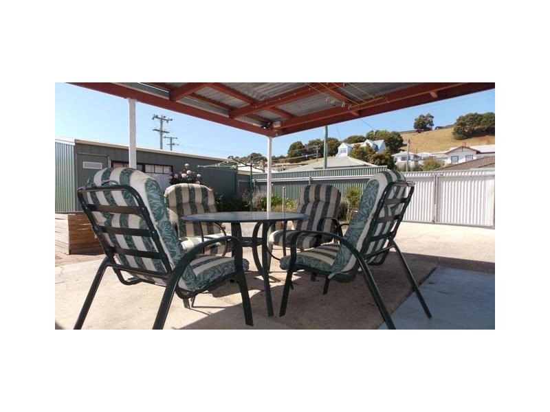 5 Dooley Street, Penguin TAS 7316