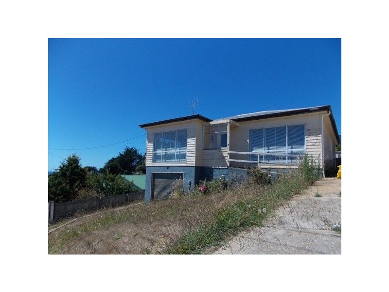 13 Elizabeth Street, Penguin TAS 7316
