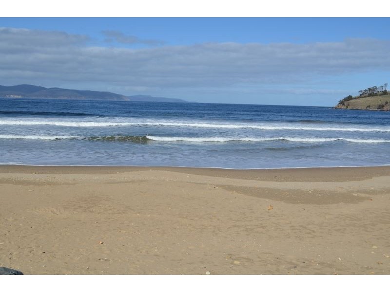 341 Clifton Beach Road, Clifton Beach TAS 7020