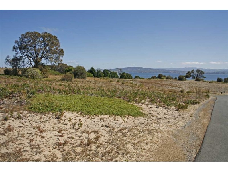 126 Spitfarm Road, Opossum Bay TAS 7023