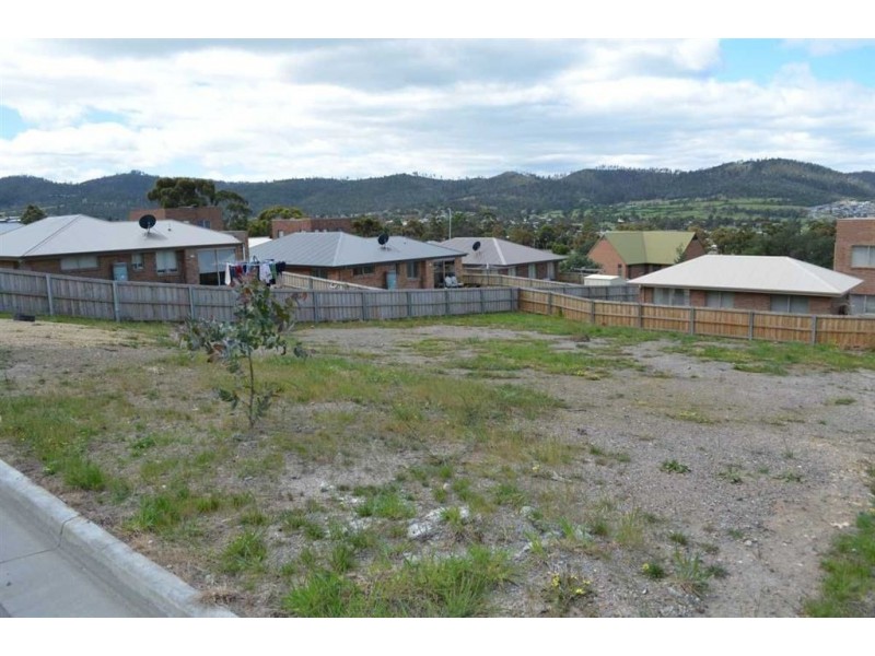 10 Emmaline Court, Rokeby TAS 7019