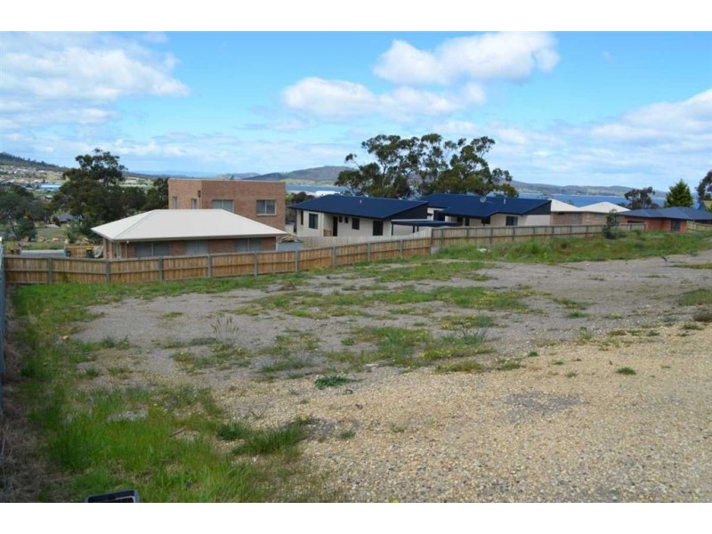 10 Emmaline Court, Rokeby TAS 7019