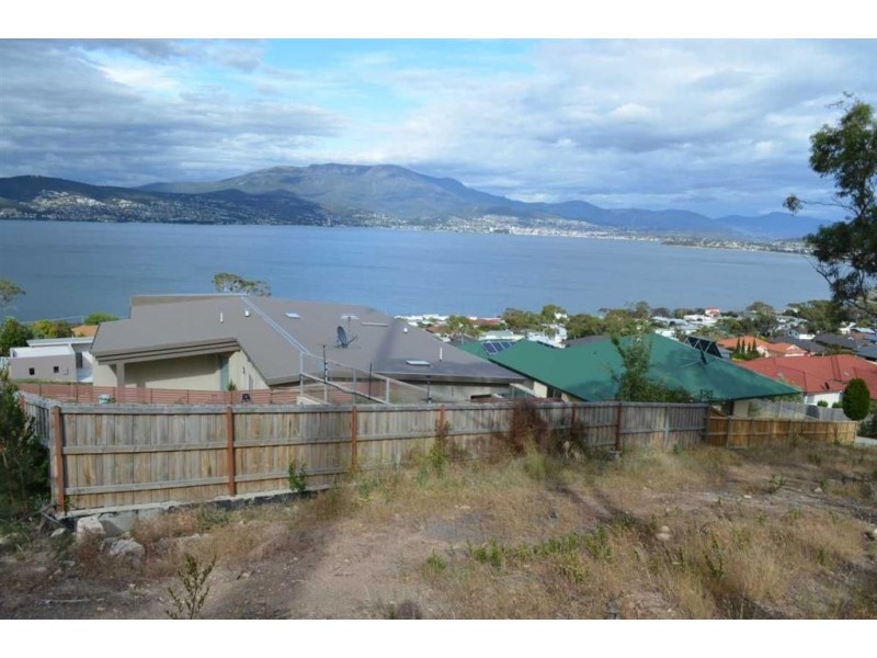 556 Oceana Drive, Howrah TAS 7018