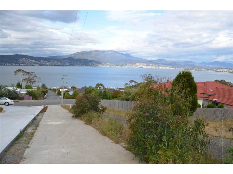 556 Oceana Drive, Howrah TAS 7018