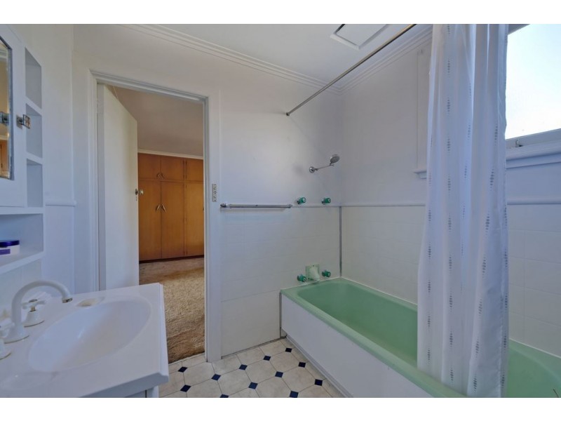 56 Howrah Road, Howrah TAS 7018