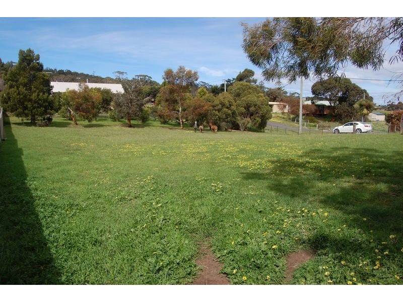 5 Rainbow Terrace, Opossum Bay TAS 7023
