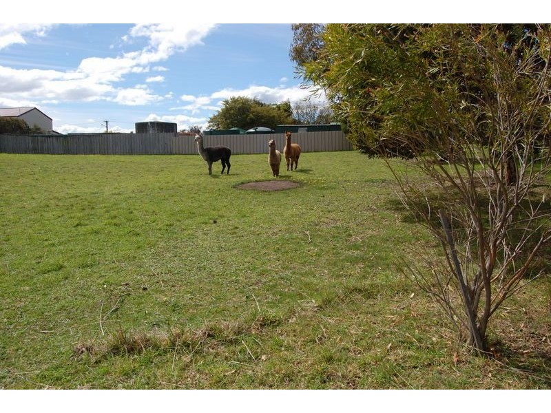 5 Rainbow Terrace, Opossum Bay TAS 7023