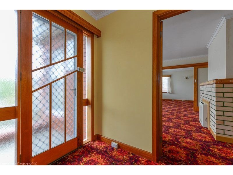 80 East Derwent Highway, Lindisfarne TAS 7015