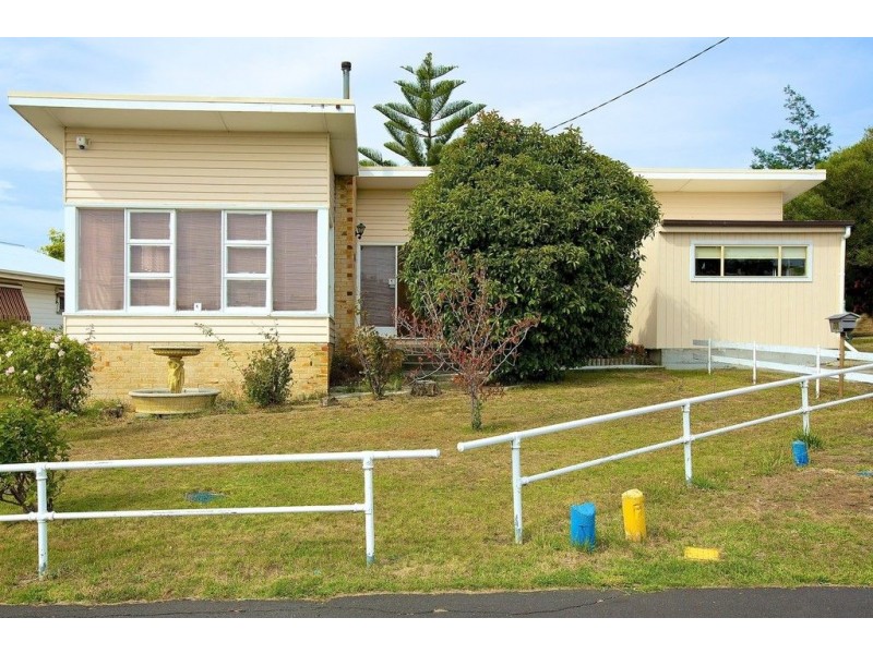 Claremont TAS 7011
