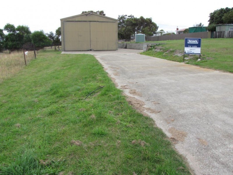 8 Lord Street, Triabunna TAS 7190