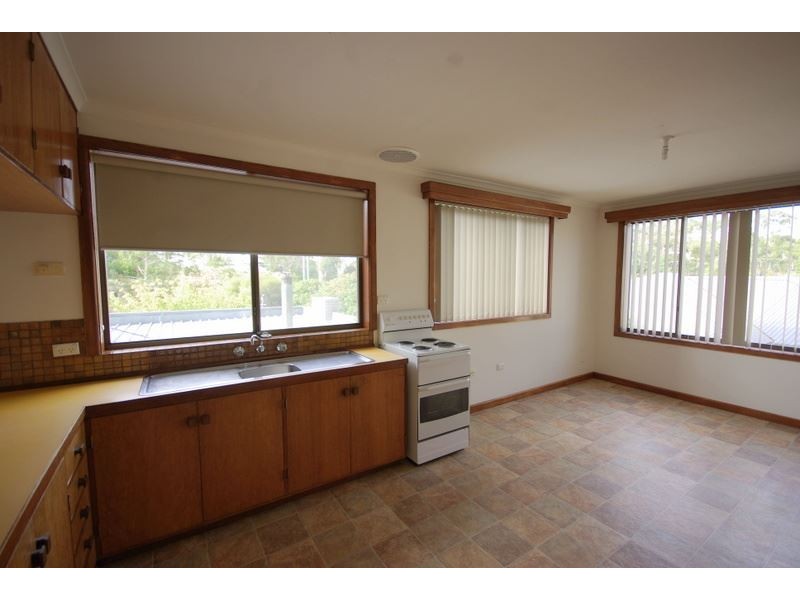 2/48 Surf Road, Seven Mile Beach TAS 7170