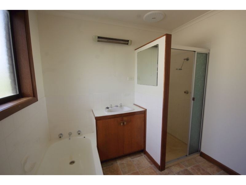 2/48 Surf Road, Seven Mile Beach TAS 7170