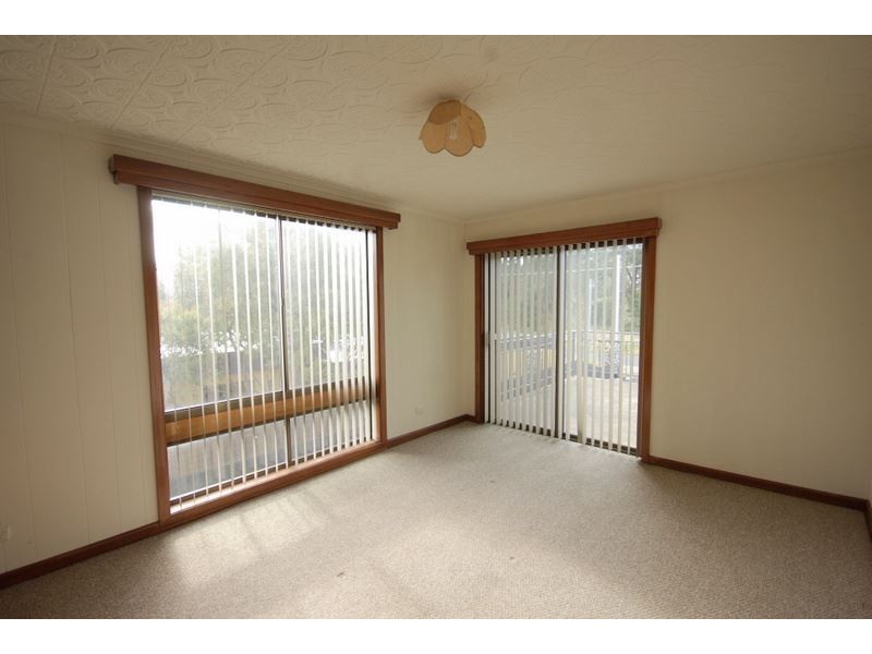 2/48 Surf Road, Seven Mile Beach TAS 7170