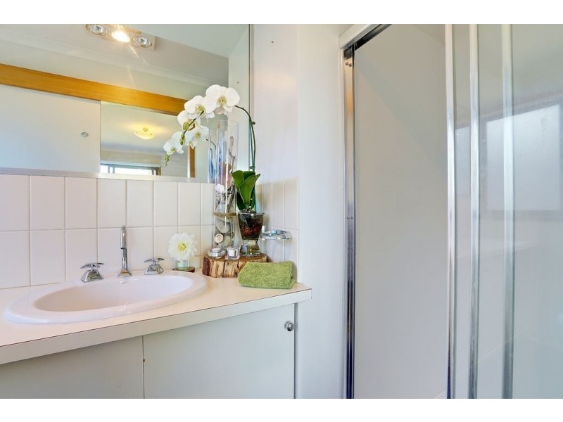 10 Nottingham Court, Lindisfarne TAS 7015