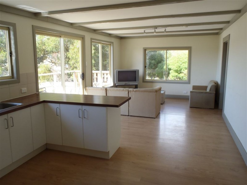 22 Mola Court, White Beach TAS 7184