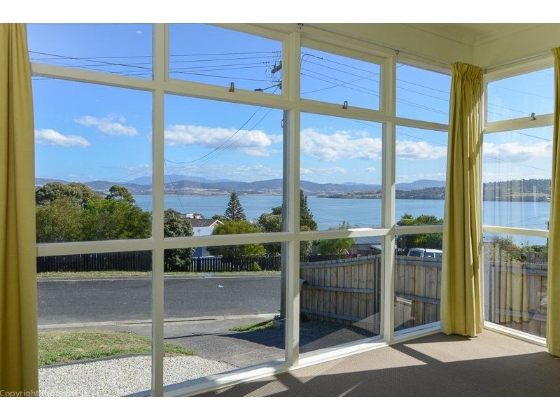 3 Brady Street, Midway Point TAS 7171